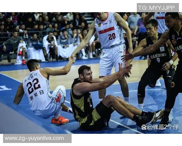 2020年CBA新疆队与山东队激战回顾精彩瞬间与赛场亮点分析